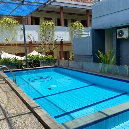 Rabasta Enjoy Kuta Hotel Kuta  Bagian luar foto