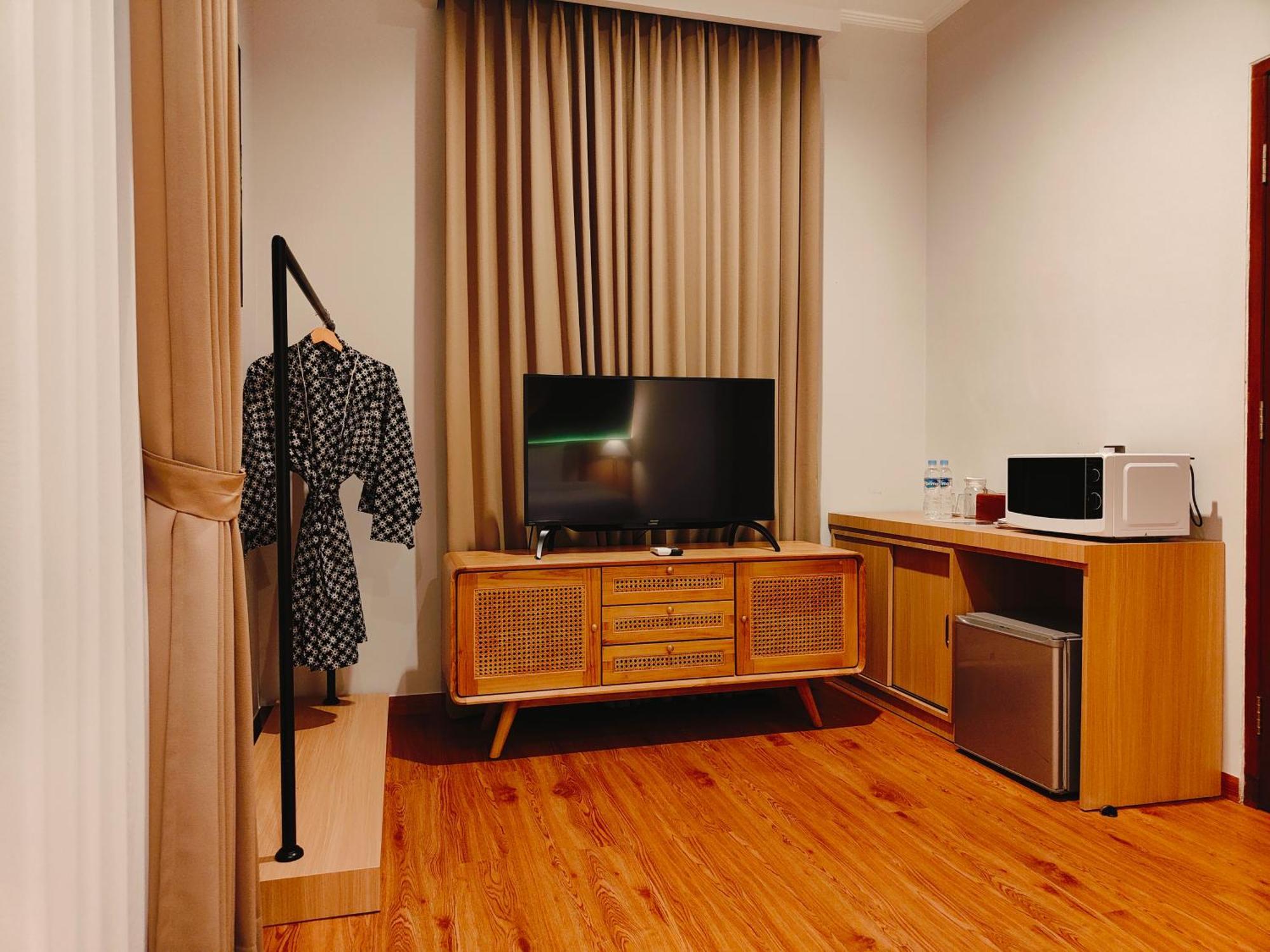 RedDoorz @ Rabasta Kuta Residence Bagian luar foto