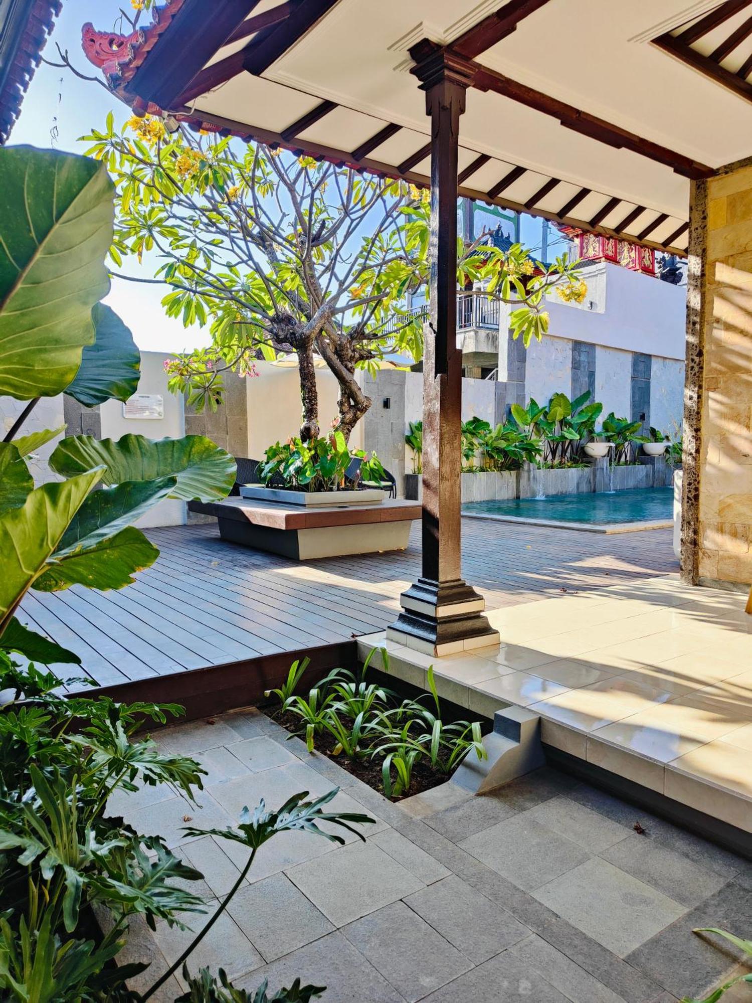RedDoorz @ Rabasta Kuta Residence Bagian luar foto